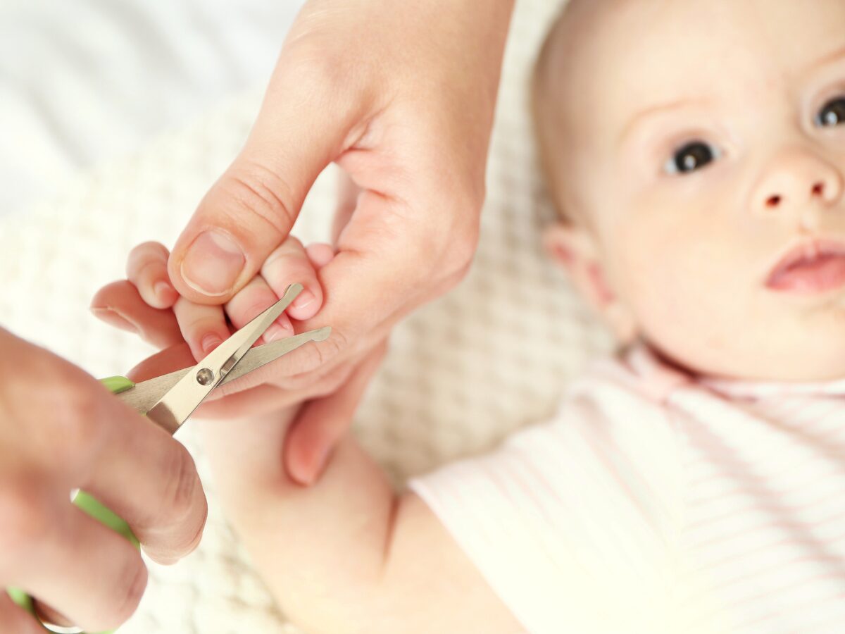 Soins des ongles de bébé